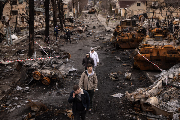 «Λυπηρή» ή «αναγκαία»; Διχασμένοι οι Ρώσοι για την επίθεση στην Ουκρανία