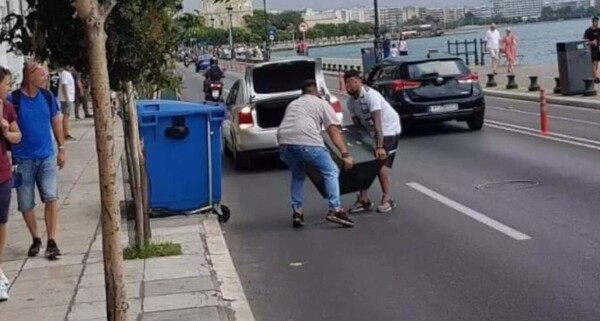Θεσσαλονίκη: Έκλεψαν χρηματοκιβώτιο και το μετέφεραν με τα χέρια, μέρα μεσημέρι - Τους έπεσε στο δρόμο
