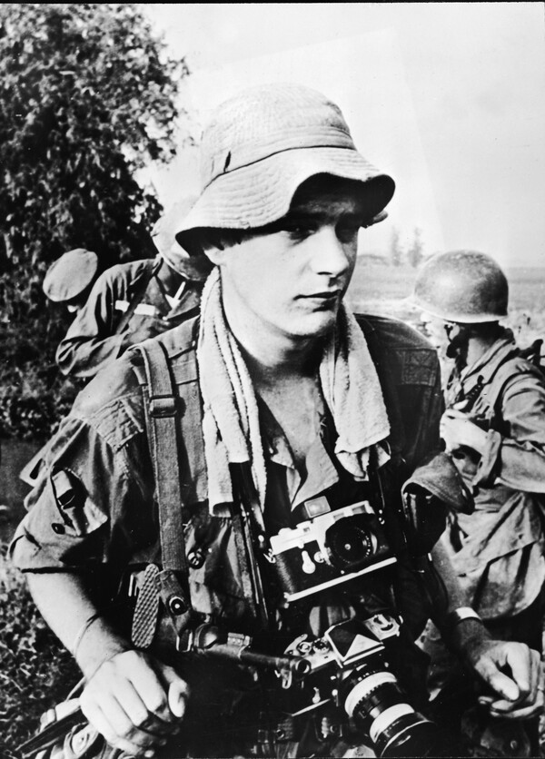 Πέθανε ο Τιμ Πέιτζ- Θρυλικός φωτορεπόρτερ του πολέμου του Βιετνάμ