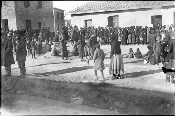 Oι πρόσφυγες του '22 καταφθάνουν στην Ελλάδα πριν ακριβώς 100 χρόνια
