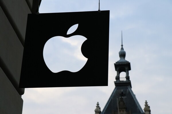 Apple: Πρώην υπάλληλος καταδικάστηκε για κλοπή βιομηχανικών μυστικών - Είχε συλληφθεί λίγο πριν φύγει για την Κίνα