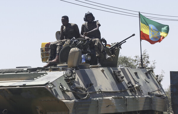 Αιθιοπία: Αεροπορικοί βομβαρδισμοί στην πρωτεύουσα της εξεγερμένου Τιγκράι - Κλιμάκωση των εχθροπραξιών