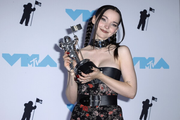MTV VMAs 2022: Η «βασίλισσα» Lizzo, η νικήτρια Τέιλορ Σουίφτ, η αλλόκοτη Νίκι Μινάζ και ο Τζόνι Ντεπ