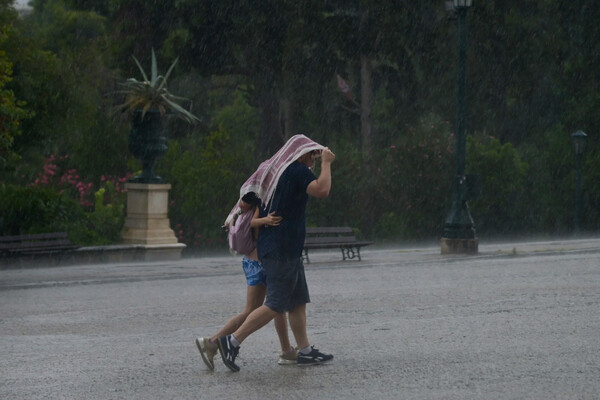 Κακοκαιρία «εξπρές» με βροχές και καταιγίδες- Ποιες περιοχές θα επηρεαστούν 