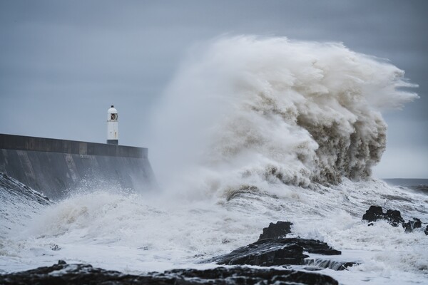 Αρναούτογλου: Φόβοι για τυφώνες κοντά στην Ευρώπη λόγω θαλάσσιου καύσωνα στον Βόρειο Ατλαντικό