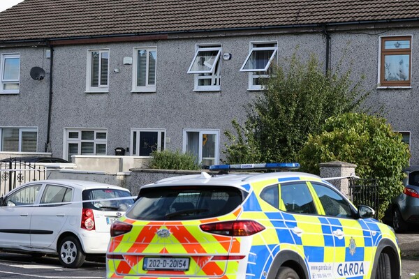 Δουβλίνο: 24χρονος μαχαίρωσε και σκότωσε τρία αδέλφια- Μετά πέταξε τα δίδυμα από το παράθυρο