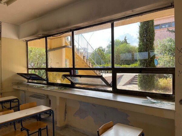 Βανδαλισμοί σε σχολεία των Χανίων -Έσπασαν τζάμια και πόρτες
