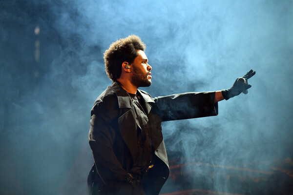 Ο Weeknd σταμάτησε συναυλία- «Η φωνή μου έσβησε»