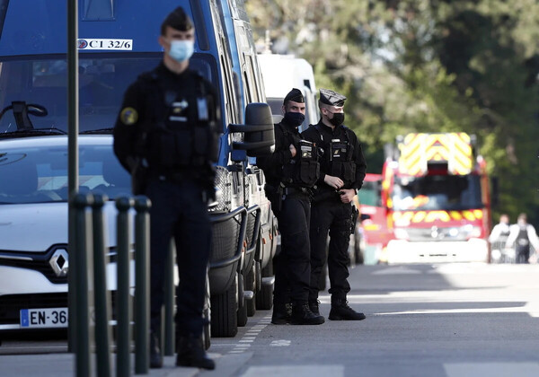Γαλλία: Δύο νεκροί από αστυνομικά πυρά στη Νίκαια και τη Ρεν	