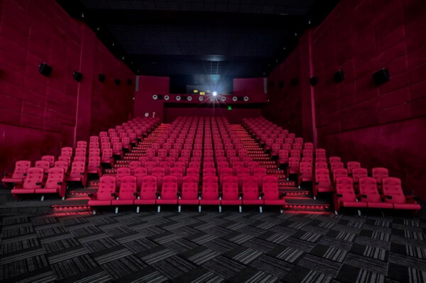 Ο όμιλος ΑΝΤΕΝΝΑ εξαγόρασε την VILLAGE ROADSHOW Ελλάς