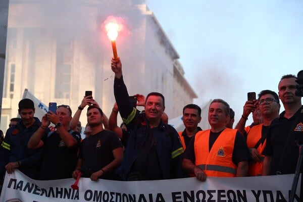 Πανελλαδική διαμαρτυρία ένστολων με αφορμή τα εγκαίνια της 86ης ΔΕΘ