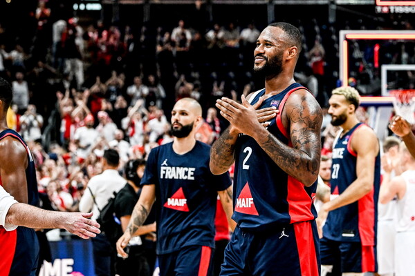 Eurobasket: Η Γαλλία στον τελικό- Πανηγυρική πρόκριση για την ομάδα του Βενσάν Κολέ