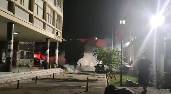 ΕΛ.ΑΣ. για τα επεισόδια στη Θεσσαλονίκη: Δεν έγινε χρήση χημικών στη συναυλία στο ΑΠΘ