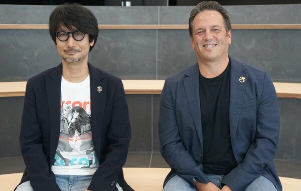 Ο Hideo Kojima έκανε ένα δώρο στον Phil Spencer του Xbox