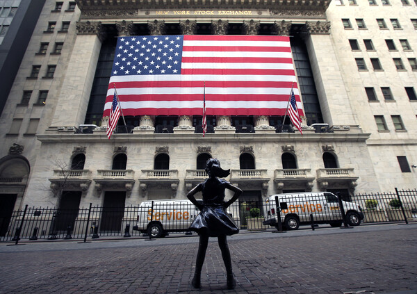 Fed: Νέα αύξηση επιτοκίων κατά 0,75% για να αντιμετωπιστεί ο πληθωρισμός - «Βουτιά» στη Wall Street