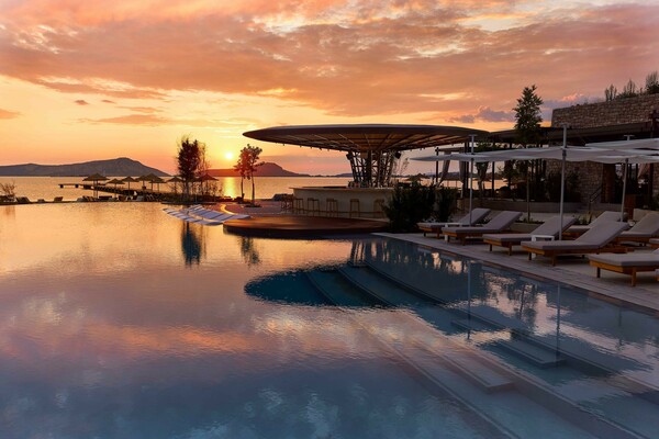 W Costa Navarino: Το νέο ξενοδοχειακό θέρετρο της Μεσσηνίας