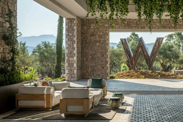W Costa Navarino: Το νέο ξενοδοχειακό θέρετρο της Μεσσηνίας