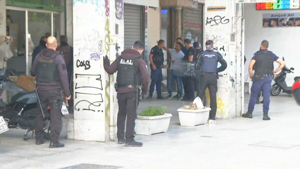 Απόπειρα ληστείας στη Θεσσαλονίκη μπροστά στην κάμερα της ΕΡΤ