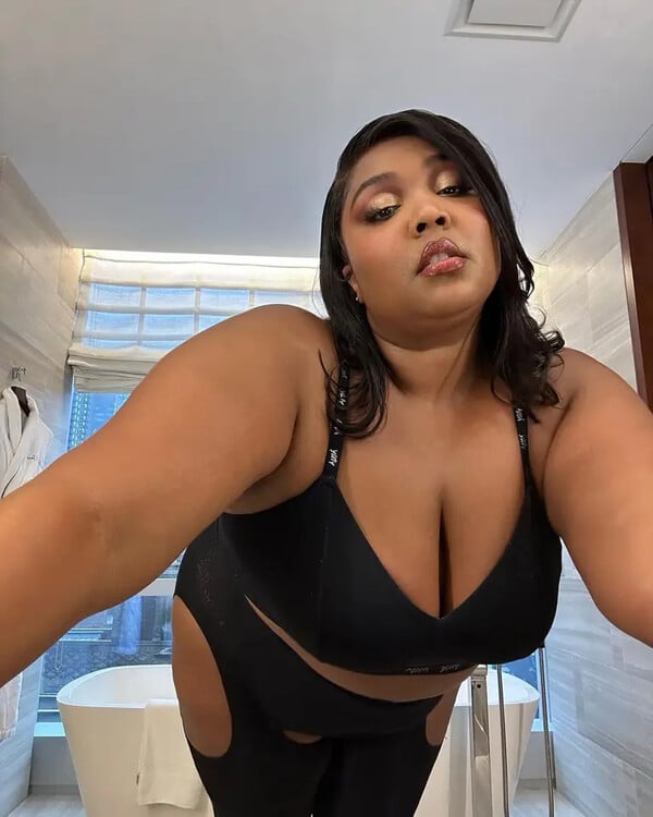 Κάνιε Γουέστ: Τα bots πολεμάνε τη Lizzo όταν χάνει κιλά- Προωθούν την ιδέα να είσαι «υπέρβαρος» 