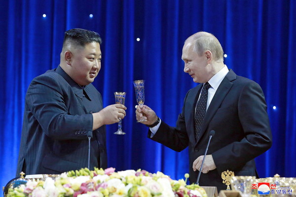 Ο Πούτιν έγινε 70 και Κιμ Γιονγκ Ουν, Ερντογάν, Λουκασένκο στέλνουν ευχές για τα γενέθλια