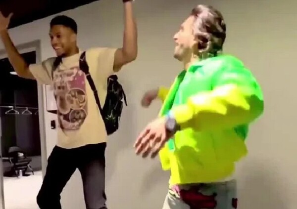 Αντετοκούνμπο: Viral το βίντεο με το χορευτικό του αλά Bolllywood 