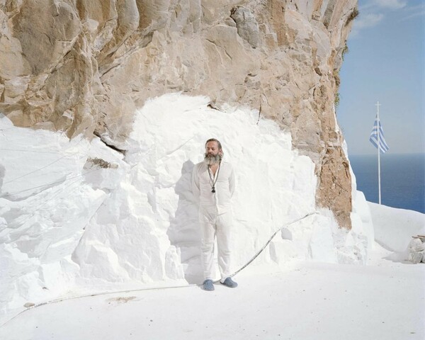 Les Rochers Fauves: Τι συμβαίνει στην ταυτότητα όταν περιβάλλεται παντού από νερό;