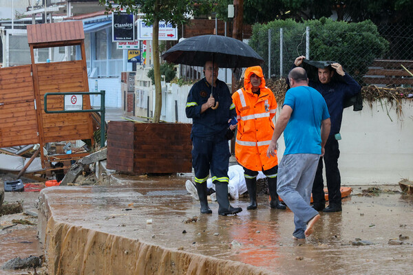Κρήτη: Ώρες αγωνίας για την αγνοούμενη- «Σαν να πέρασε τσουνάμι», λέει ο καθηγητής Λέκκας