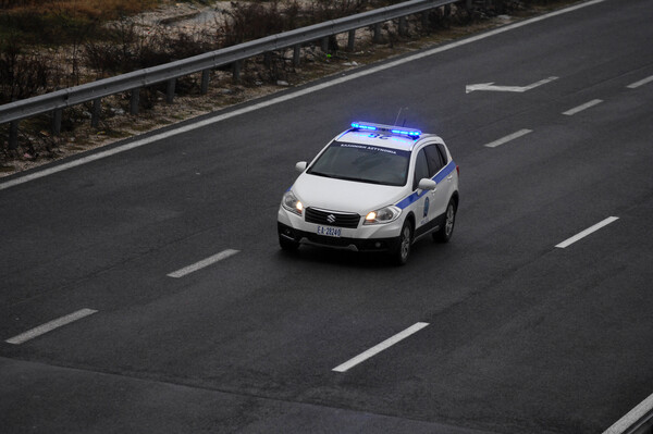 Περιπολικό στην εθνική