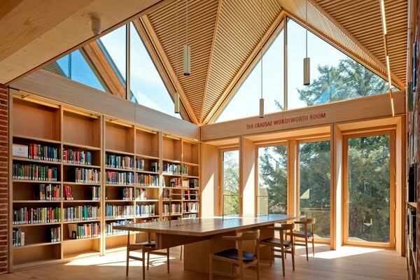 RIBA Stirling 2022 στη νέα βιβλιοθήκη του Magdalene College στο Κέμπριτζ
