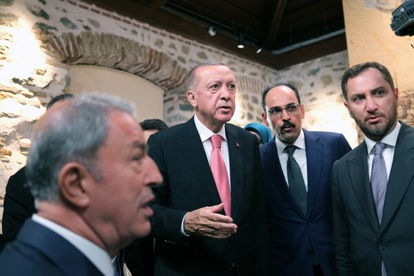 Ο Ερντογάν με υπουργούς του