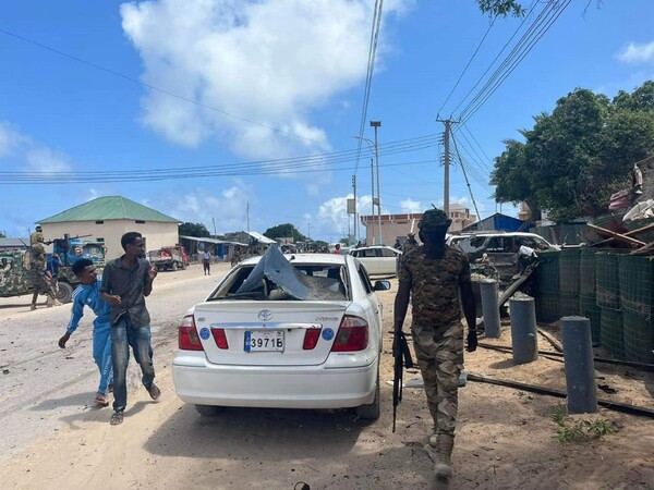 Σομαλία: Έκρηξη παγιδευμένου αυτοκινήτου έξω από ξενοδοχείο- Τουλάχιστον 3 νεκροί και 8 τραυματίες