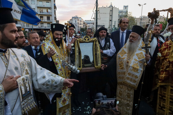 Πανόρμου και Αλεξάνδρας, 9.30 Κυριακή βράδυ