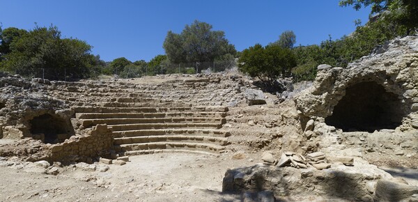 Αρχαίο δημόσιο κτήριο αποκαλύφθηκε στη Λισό Χανίων - Βουλευτήριο ή ωδείο του 1ου αι. μ.Χ.
