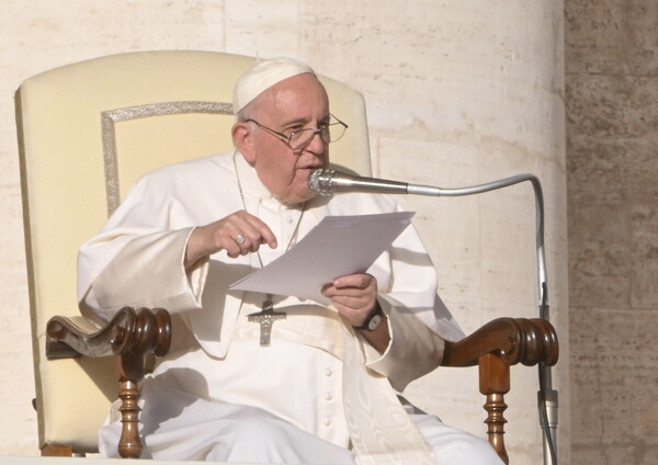 Ο πάπας Φραγκίσκος παραδέχτηκε ότι ιερείς και καλόγριες βλέπουν πορνό