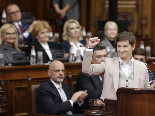 Νέα κυβέρνηση στη Σερβία υπό την πρωθυπουργό Άνα Μπρνάμπιτς