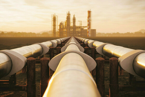 Bloomberg: Οι τιμές του φυσικού αερίου πέφτουν, ο πληθωρισμός μένει