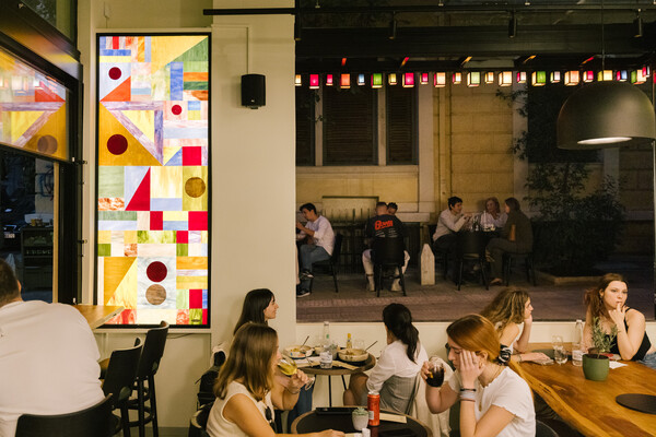 Alex the Fresh Pasta Bar: Η σεφ που αγαπούν οι μακαρονάδες της Αθήνας άλλαξε γειτονιά αλλά όχι και συνήθειες