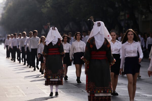 28η Οκτωβρίου: Η μαθητική παρέλαση της Θεσσαλονίκης σε εικόνες