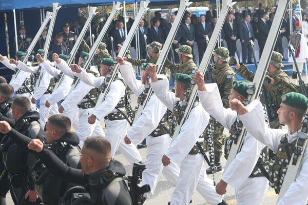 28η Οκτωβρίου: Οι μεγάλες παρελάσεις σε Αθήνα και Θεσσαλονίκη- 