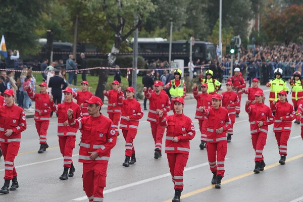 28η Οκτωβρίου: Οι μεγάλες παρελάσεις σε Αθήνα και Θεσσαλονίκη- 