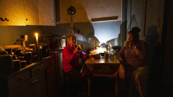 Οι Ουκρανοί φοβούνται πως έρχεται ο «πιο κρύος και σκοτεινός χειμώνας», οι αναλυτές το βλέπουν ως ευκαιρία
