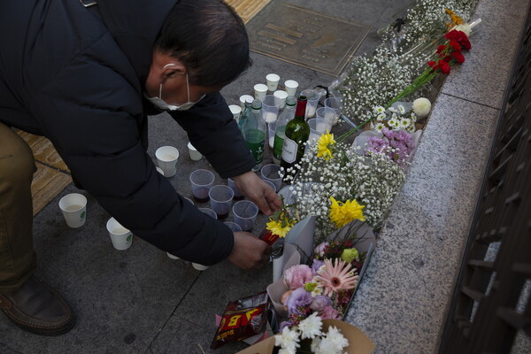 Νότια Κορέα: Αναζητούνται απαντήσεις για την τραγωδία με τους 153 νεκρούς- 20άρδηες τα περισσότερα θύματα