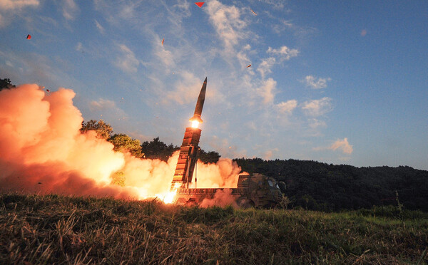 Βόρεια Κορέα: Έριξε πύραυλο κοντά στα χωρικά ύδατα της Νότιας Κορέας
