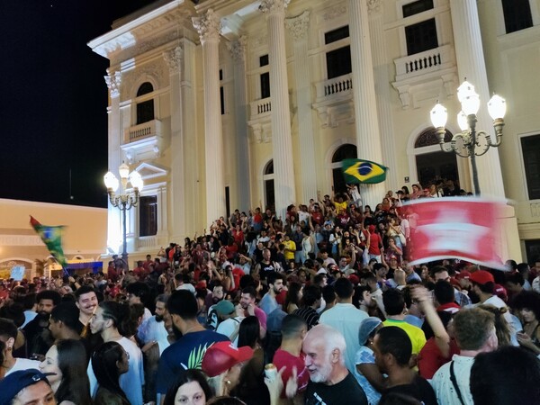 Αρτούρο Ροντρίγκεζ: «Ελπίδα αλλά και δοκιμασία για τη Βραζιλία και την Αριστερά η εκλογή Λούλα»