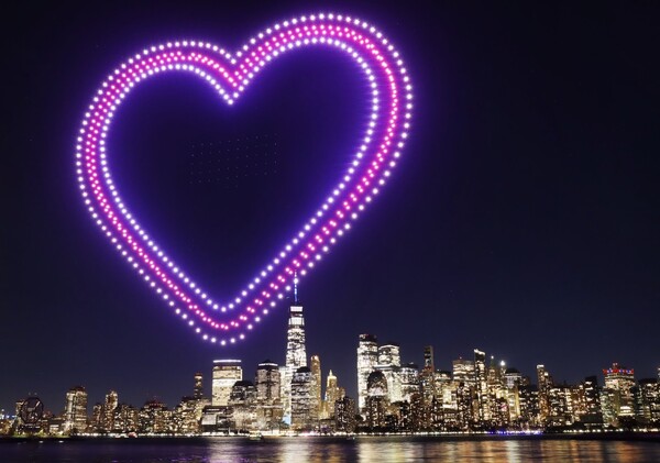 Candy Crush: Θεαματική διαφήμιση με 500 drones στον ουρανό της Νέας Υόρκης