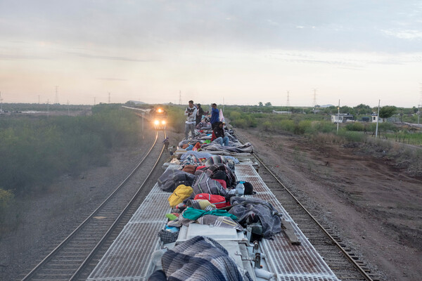 Pablo Allison: Ανθρώπινες ιστορίες μεταναστών στα σύνορα Μεξικού-ΗΠΑ