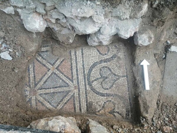 Αρχαιότητες των ύστερων ρωμαϊκών χρόνων αποκαλύφθηκαν στην Πλατεία Θεάτρου