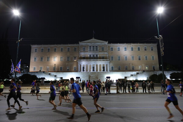 Μαραθώνιος Αθήνας: Χωρίς σοβαρά προβλήματα η κίνηση- Ποιοι δρόμοι μένουν κλειστοί