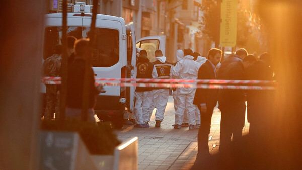 Έκρηξη στην Κωνσταντινούπολη: Γυναίκα πυροδότησε τη βόμβα - Για τρομοκρατική ενέργεια μιλούν οι αρχές