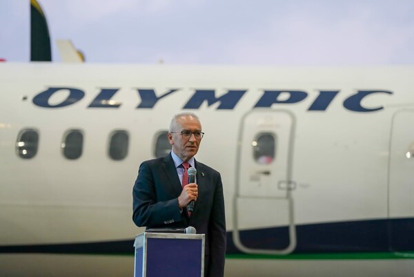 Η AEGEAN ανανεώνει τον στόλο των ελικοφόρων αεροσκαφών της και αποχαιρετά τα Q400 με μια συγκινητική εκδήλωση για το προσωπικό της